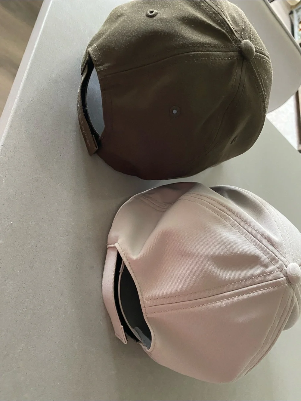 Aritzia Babaton Golden TNA ALO Zara Mango Olive Taupe Nude Khaki Baseball Caps
